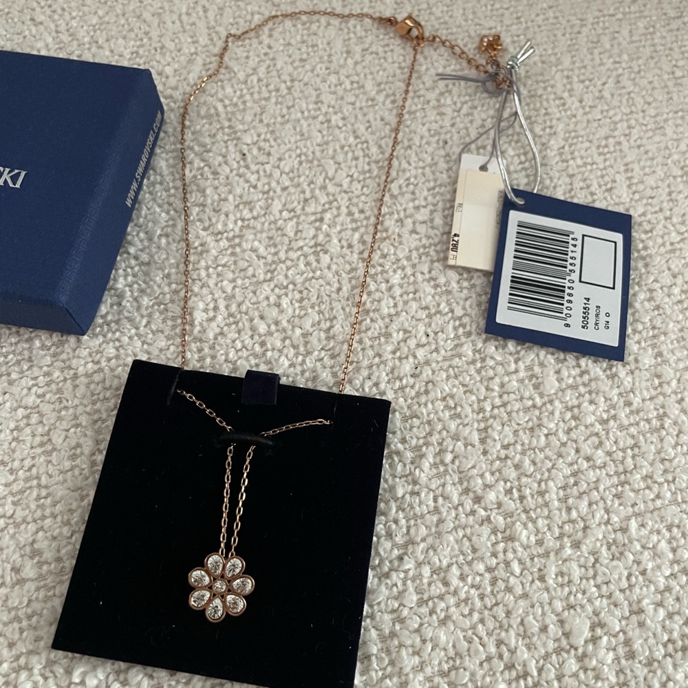 Swarovski Crystal Flower Necklace - Picture 5 of 10